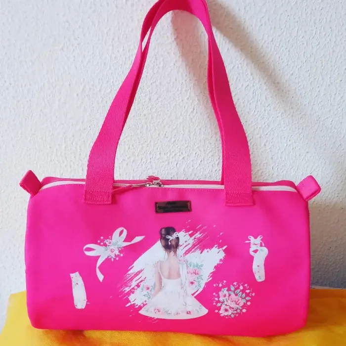 Bolsa mala bailarina — peça artesanal do Ateliê Vívian Artesanatos